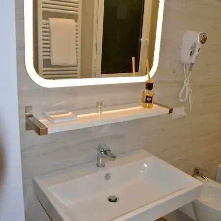 大教堂公寓式酒店 *