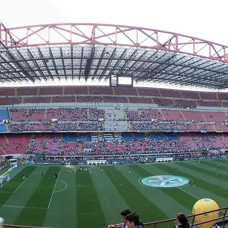 大教堂公寓式酒店 *