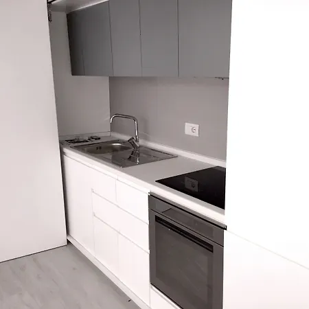 大教堂公寓式酒店 *